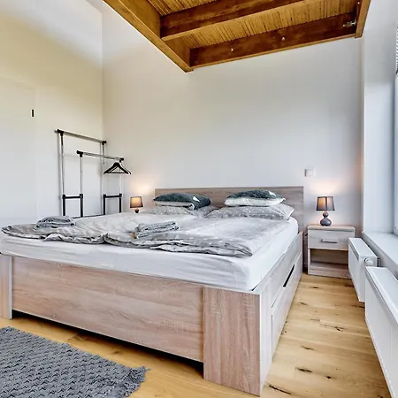 House By Mountain Ways * Loučná pod Klínovcem