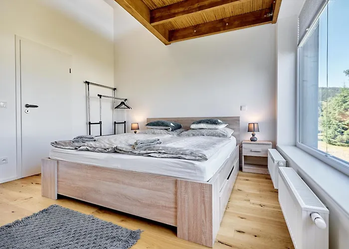 House By Mountain Ways * Loucna pod Klinovcem