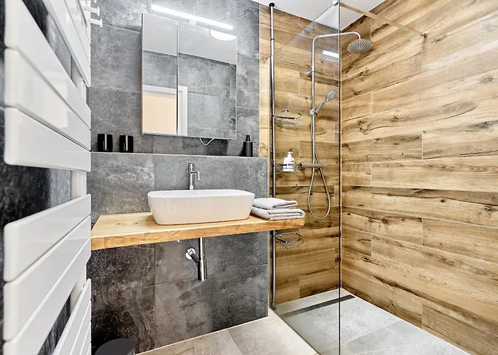 House By Mountain Ways * Loucna pod Klinovcem